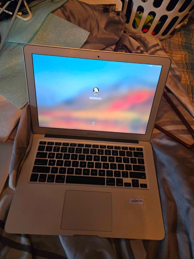 Two 2011 MacBook Air - photo 3