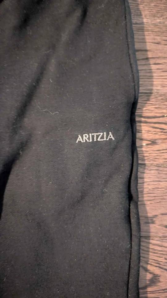 Aritzia black sweatpants size Small - photo 2
