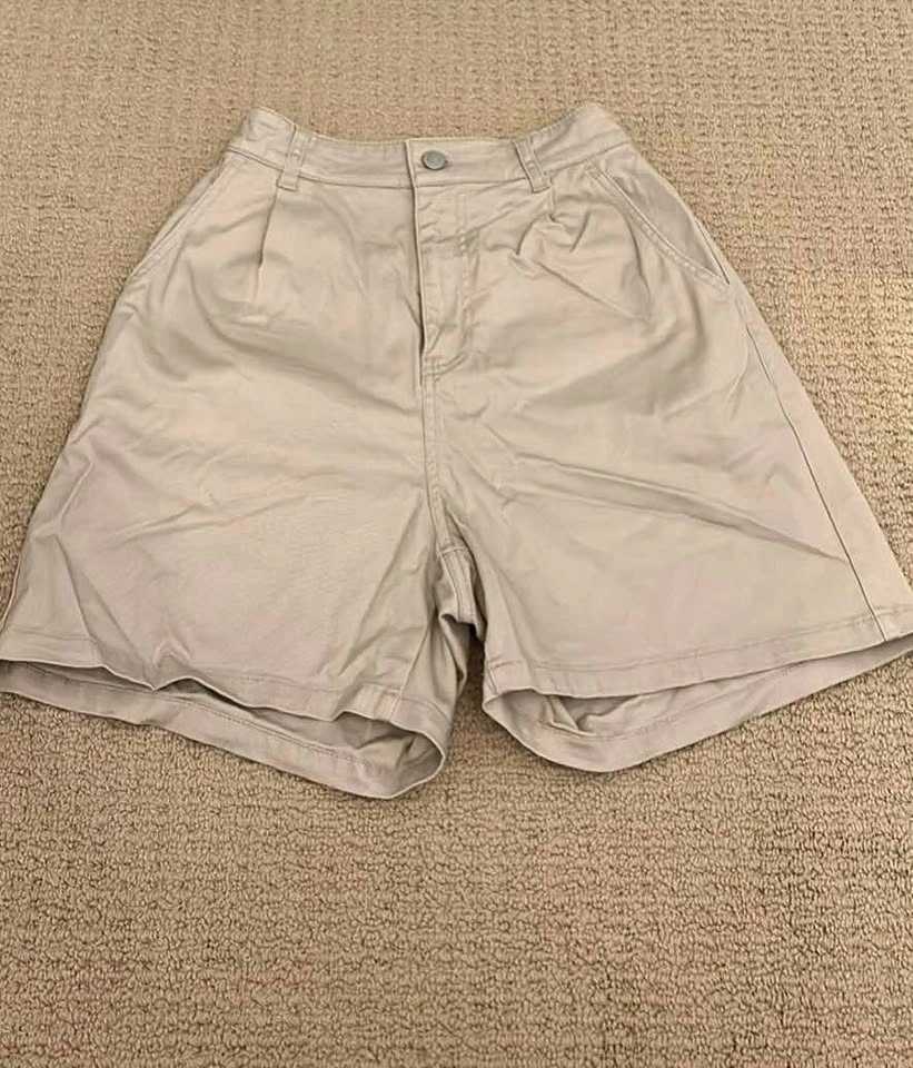 Khaki shorts from Japan