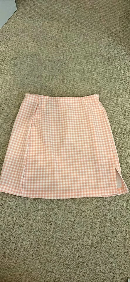 H&M- skirt size small