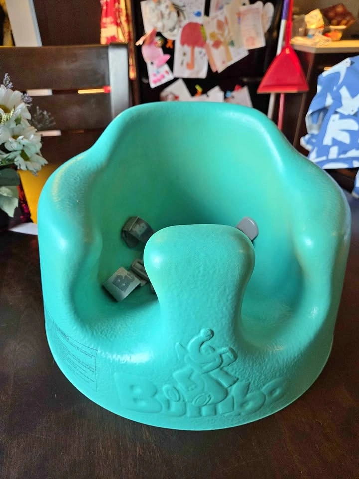Infant bumbo floor seat
