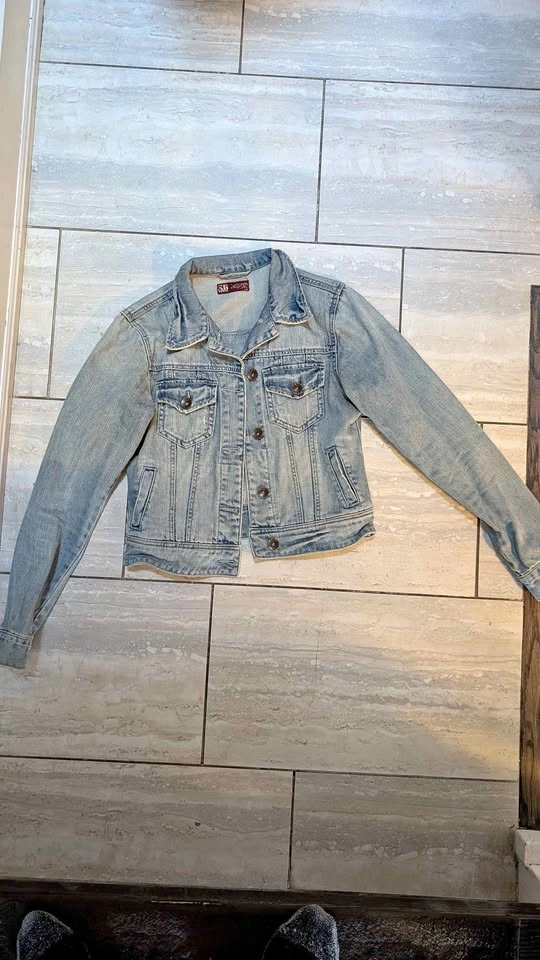 Denim Small Women's Light Wash Jean Jacket