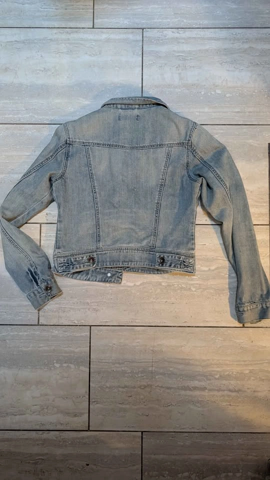 Denim Small Women's Light Wash Jean Jacket - photo 2
