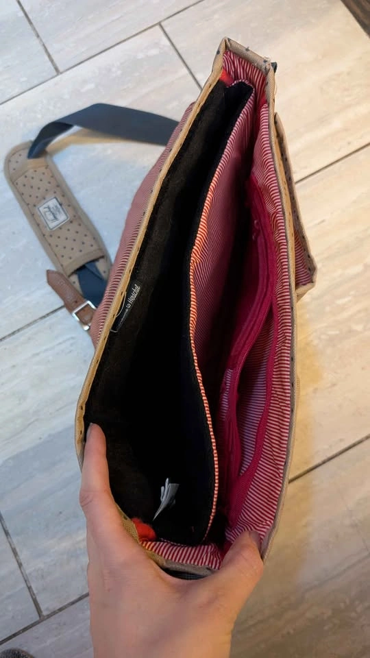 Herschel Polka Dot Messenger Bag - photo 4