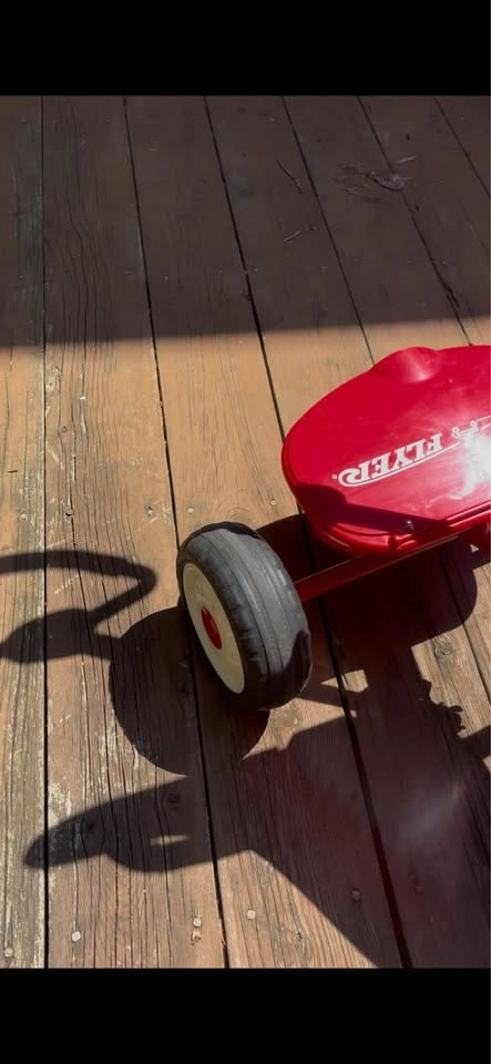 Radio Flyer Steer & Stroll Toddler Tricycle! Excellent Condition - photo 4