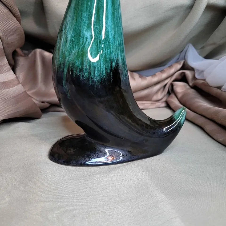 Beautiful 11" Tall Blue Mountain Pottery Duck... image indicator(3)