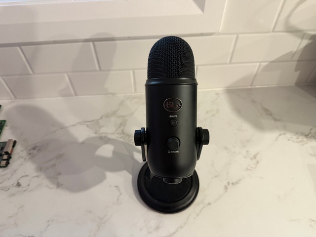 blue yeti mic - photo 2