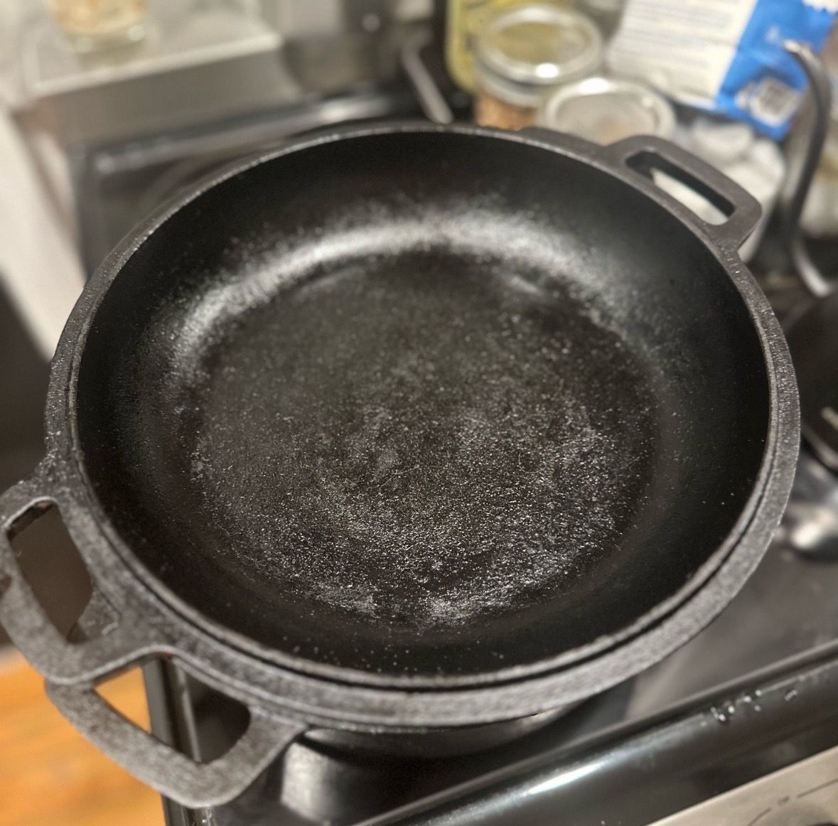 Cast Iron Dutch Oven Skillet - photo 3