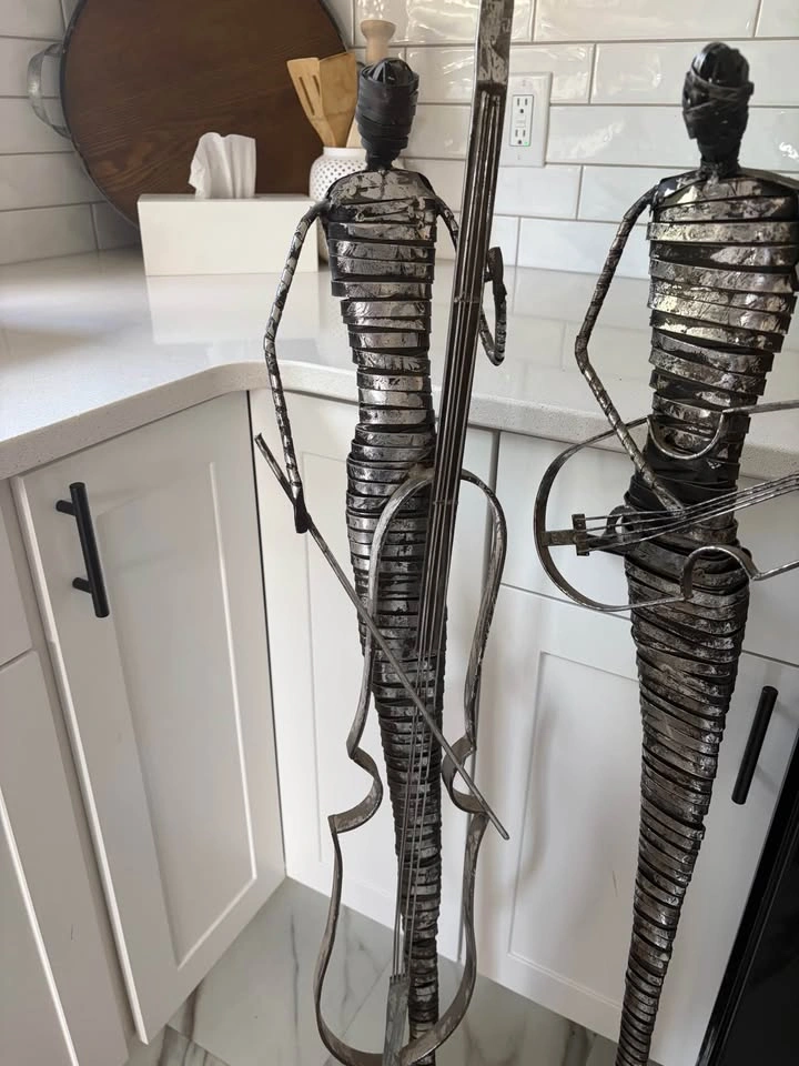 Metal Musician Sculptures - Cello and Guitar Set - photo 3
