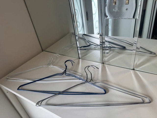 MAURICE Metal Hangers
