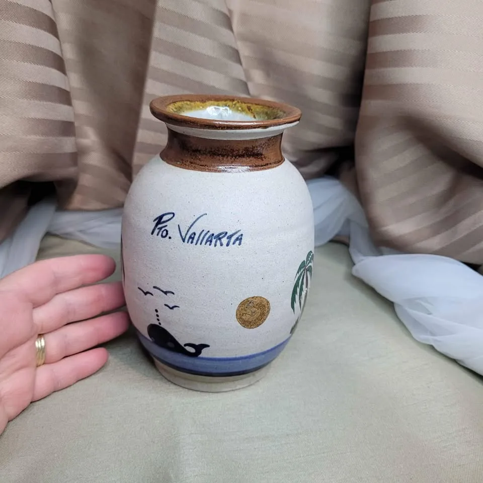 Beautiful Vintage Pto. Puerto Vallarta Mexico Hand Painted... image indicator(2)