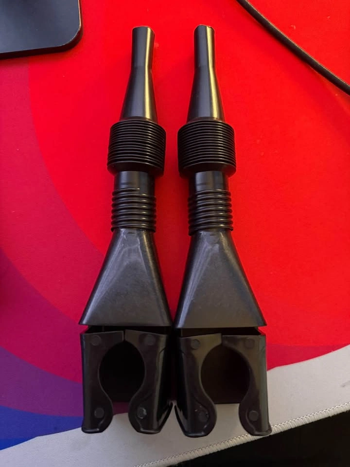 Pair of Flexible Plastic Funnels for wiper fluid jugs - photo 2