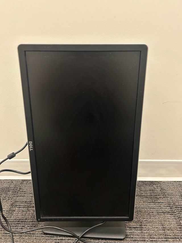 Dell Budget Friendly 24” Mountable Monitor || Working Perfectly - photo 3