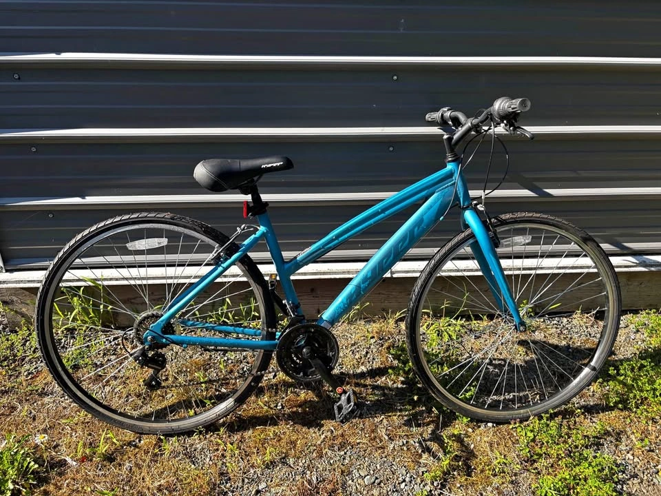 Hyper Hybrid Adult Bike *Like New*