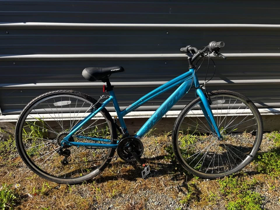 Hyper Hybrid Adult Bike *Like New* - photo 5