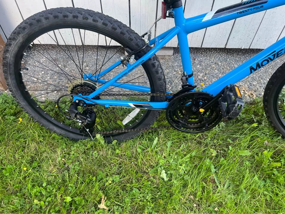 24" Movelo Algonquin Mountain Bike - Excellent Condition - photo 2