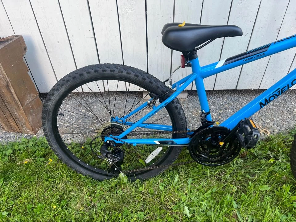 24" Movelo Algonquin Mountain Bike - Excellent Condition - photo 3