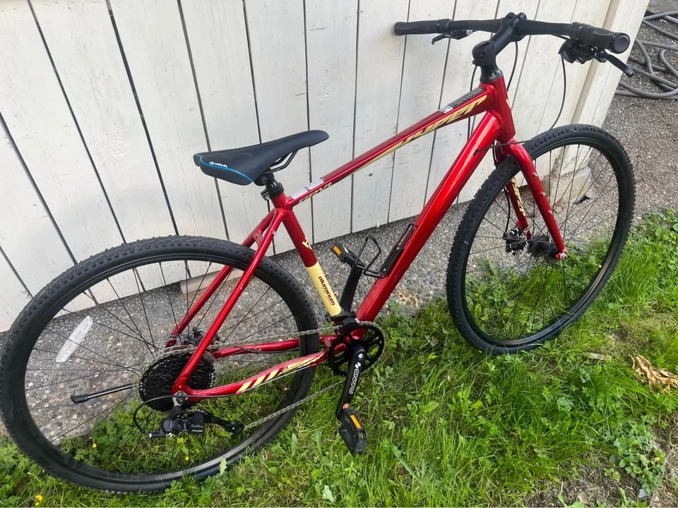 Like New Hyper 700c Gravel / Hybrid Bike 17" Aluminum Frame - photo 3