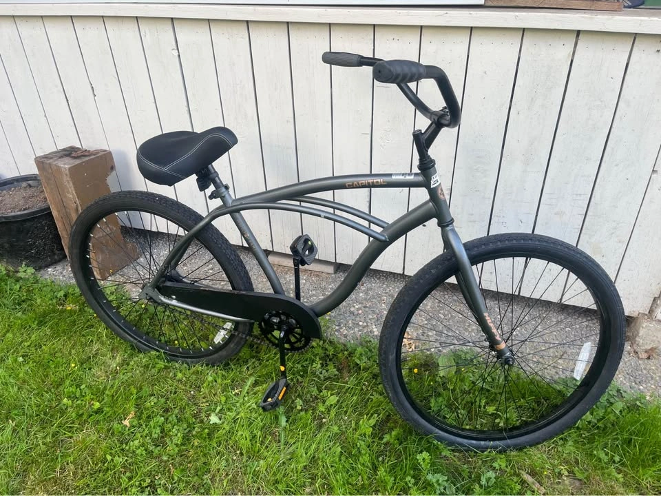 Single-Speed Cruiser Bike - Huffy - photo 2