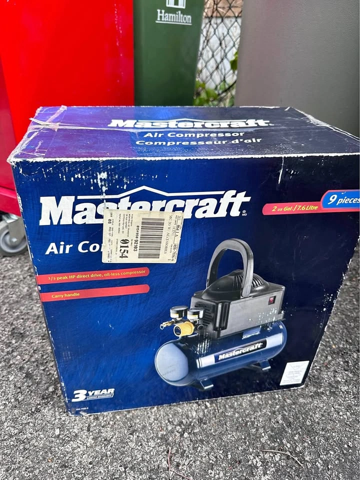 Mastercraft 2 Gallon 1/3 HP Oil-Less Air Compressor