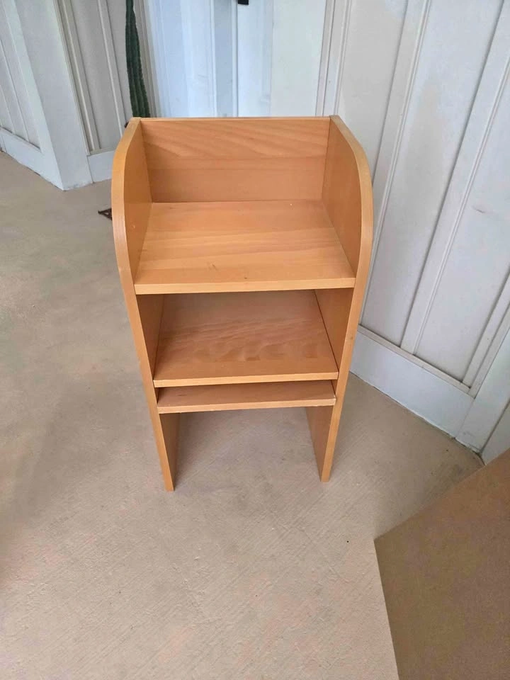 Light Wood 3-Shelf Bookshelf/ Nightstand