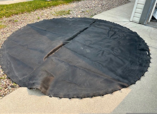 Round Trampoline with Water Mist Sprinkler Cooling System - photo 4