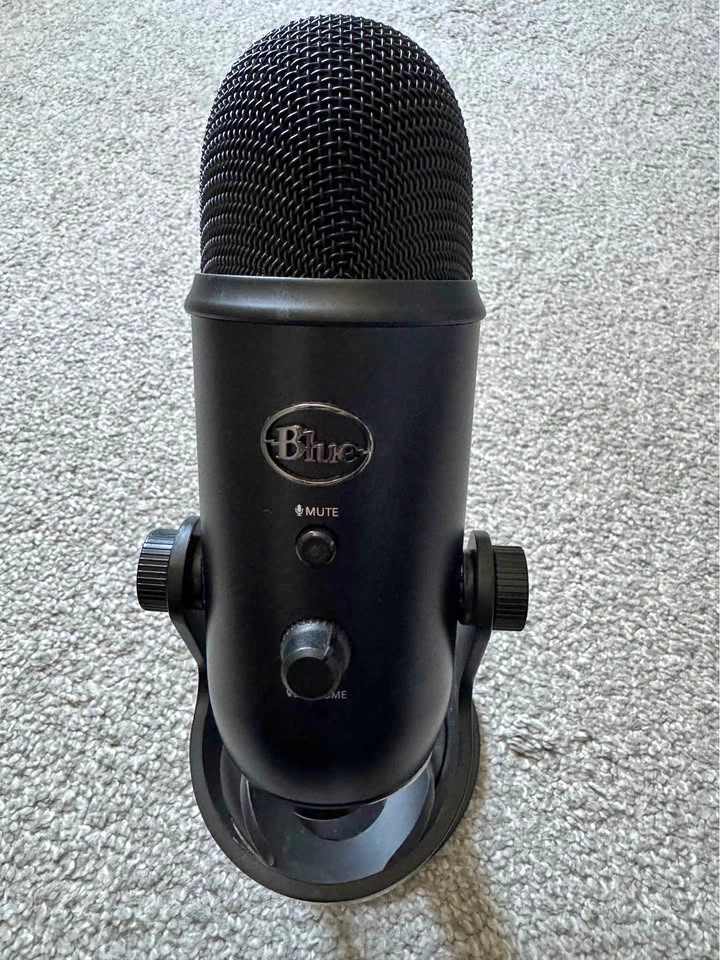 Podcast Microphone Blue Yeti USB - Blackout Edition