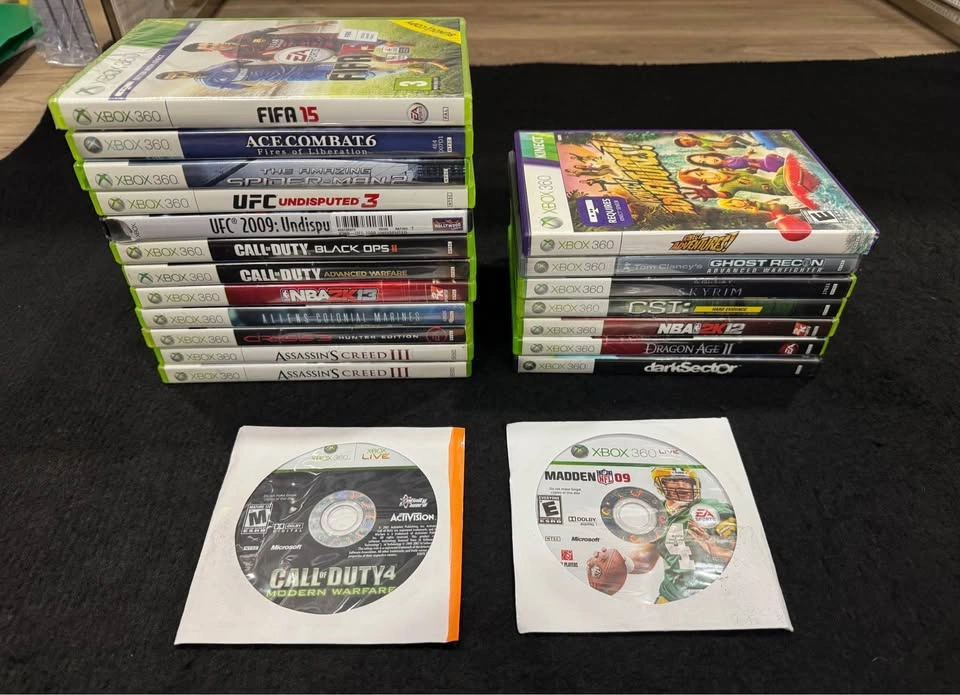 Xbox 360 Slim Bundle - 2 Controllers + 18 Games - Tested - photo 5