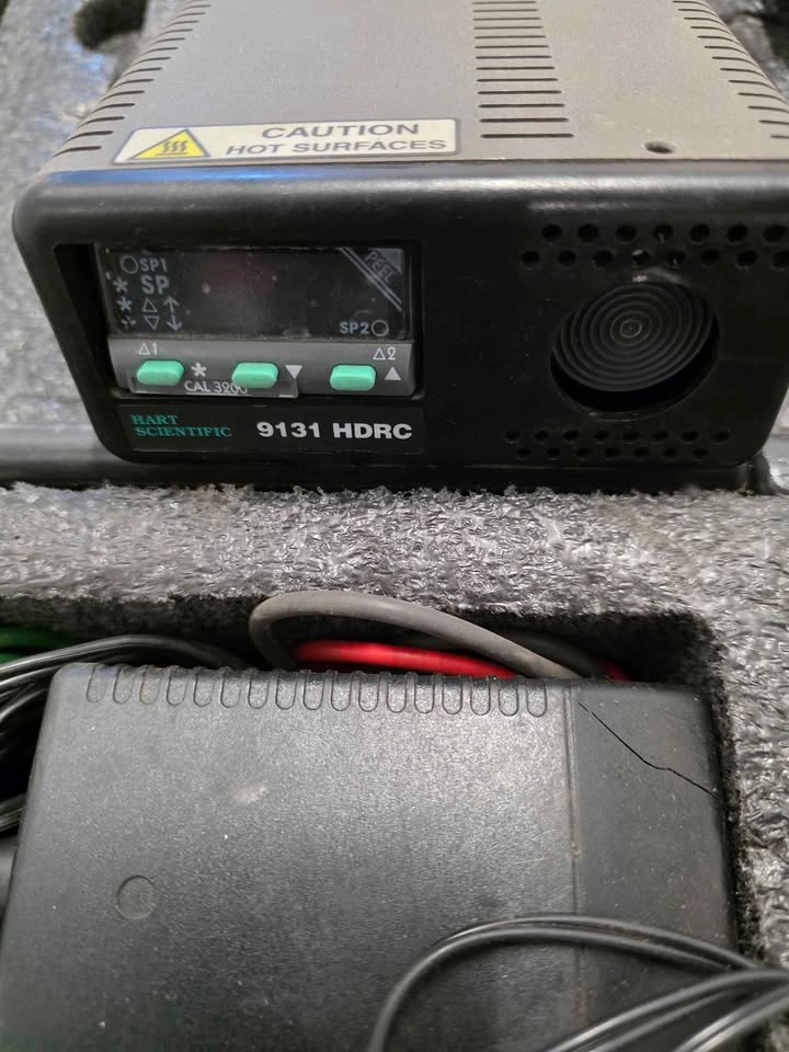 Fluke 701 Calibrator Kit + Hart Scientific 9131 Dry Well - photo 3