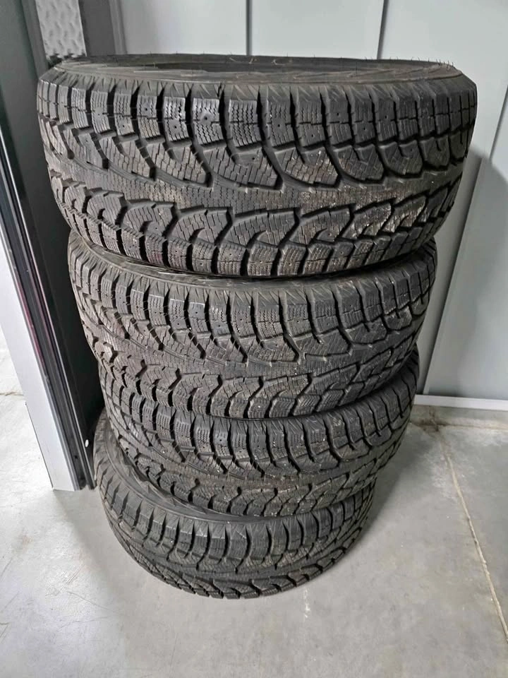 Hankook ipike snow 255/55/18