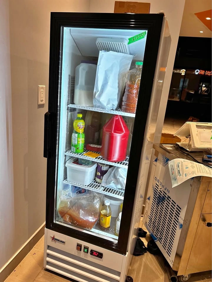 Refrigerator