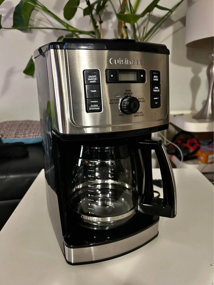 Cuisinart 14-Cup Programmable Coffee Maker