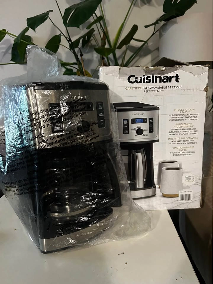 Cuisinart 14-Cup Programmable Coffee Maker - photo 2