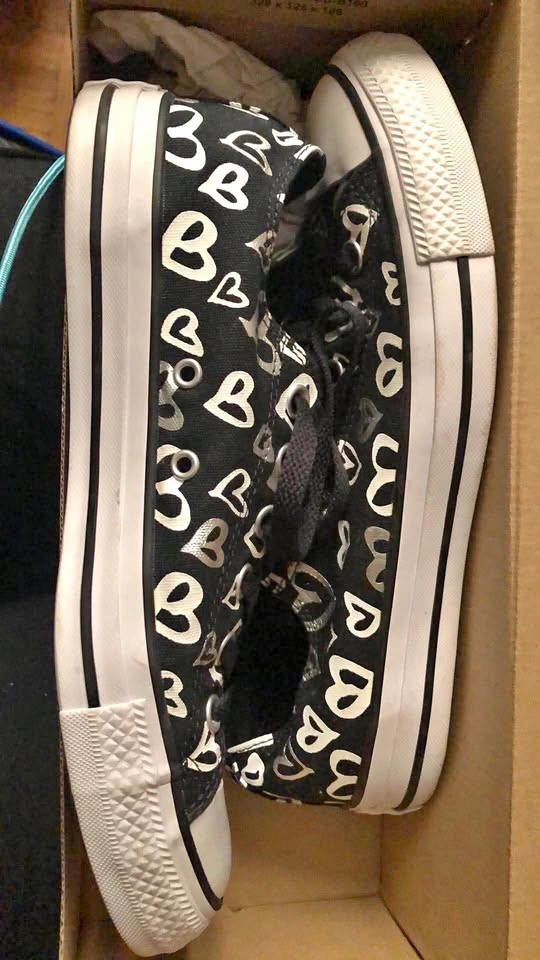 NEVER WORN Converse All Star Low Top Bleeding Love Shoes