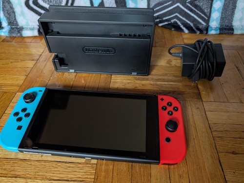 Nintendo Switch - photo 3