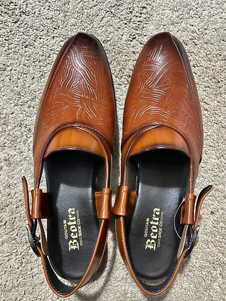 New Brown Leather casual dress shoes (size 42)