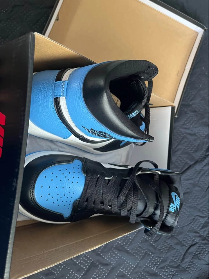 Nike Air Jordan 1 Retro High OG (North Carolina Blue/Black) - photo 5