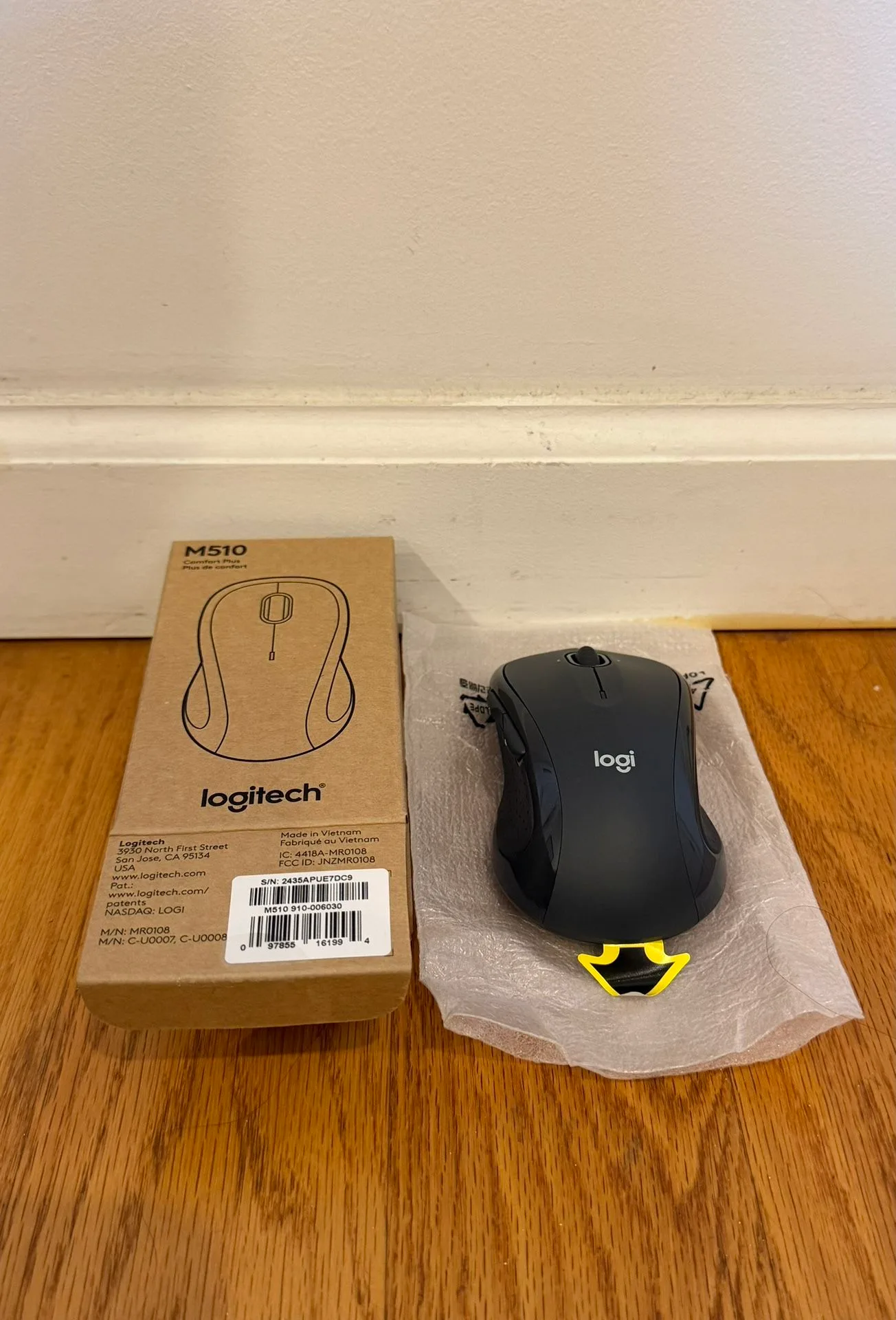 Logitech M510 Wireless Mouse – Brand New image indicator(2)