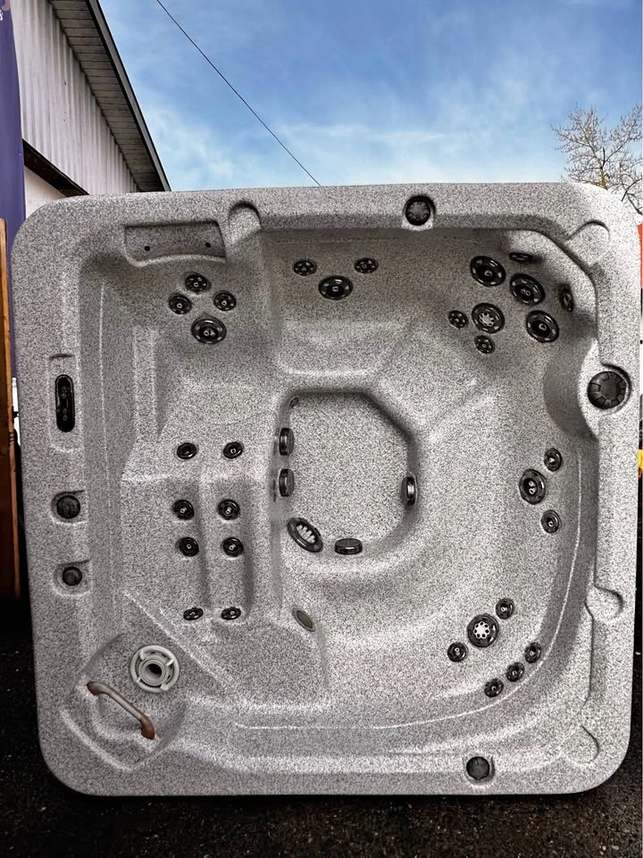 Refurbished clear water 6 person hot tub and delivery