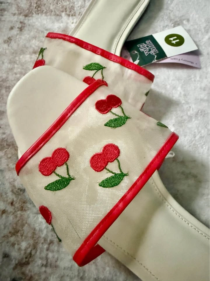 New with tags: Target Cherry Slide Sandals - photo 4