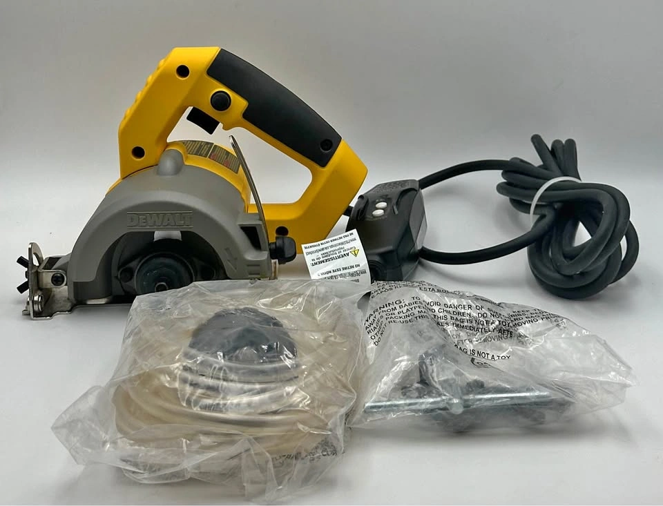 DEWALT Wet Tile Saw, Masonry, 4-3/8-Inch (DWC860W no blades)