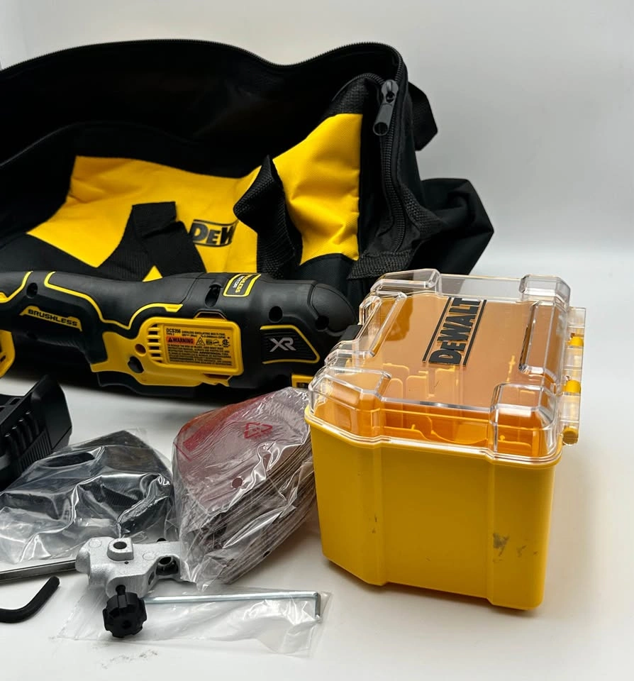 DEWALT 20V MAX XR Brushless Oscillating Multi-Tool Kit - photo 5