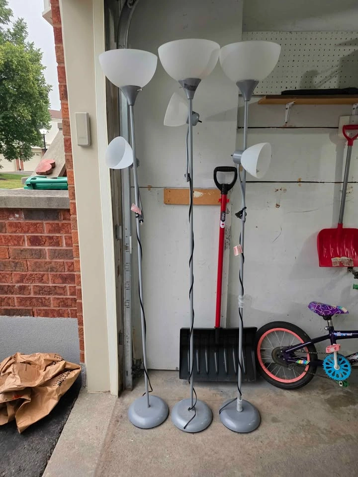 3 Lamps for Sale - photo 2