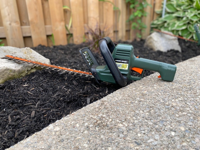 Hedge Trimmers - 3 to choose from - photo 2