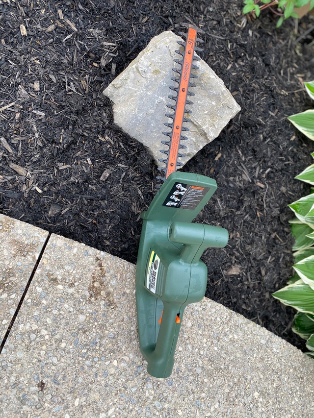 Hedge Trimmers - 3 to choose from - photo 3