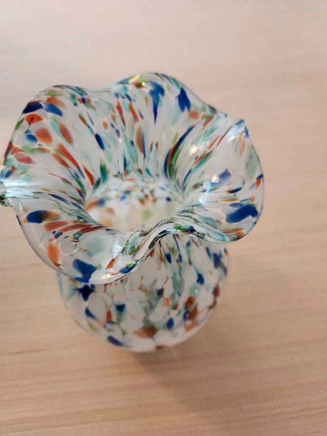 Vintage Murano Confetti Speckled Ruffled Edge Glass Vase image indicator(2)