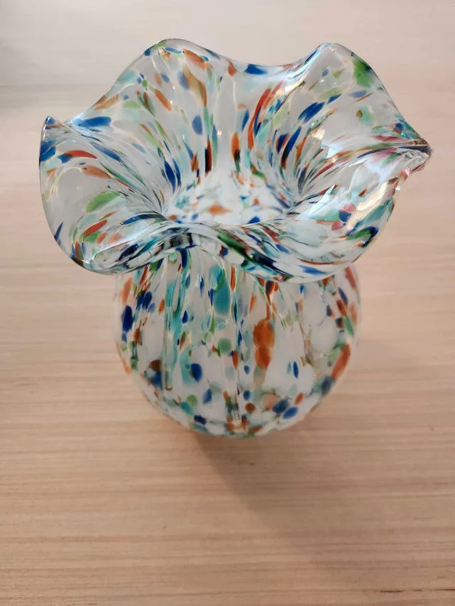Vintage Murano Confetti Speckled Ruffled Edge Glass Vase image indicator(5)
