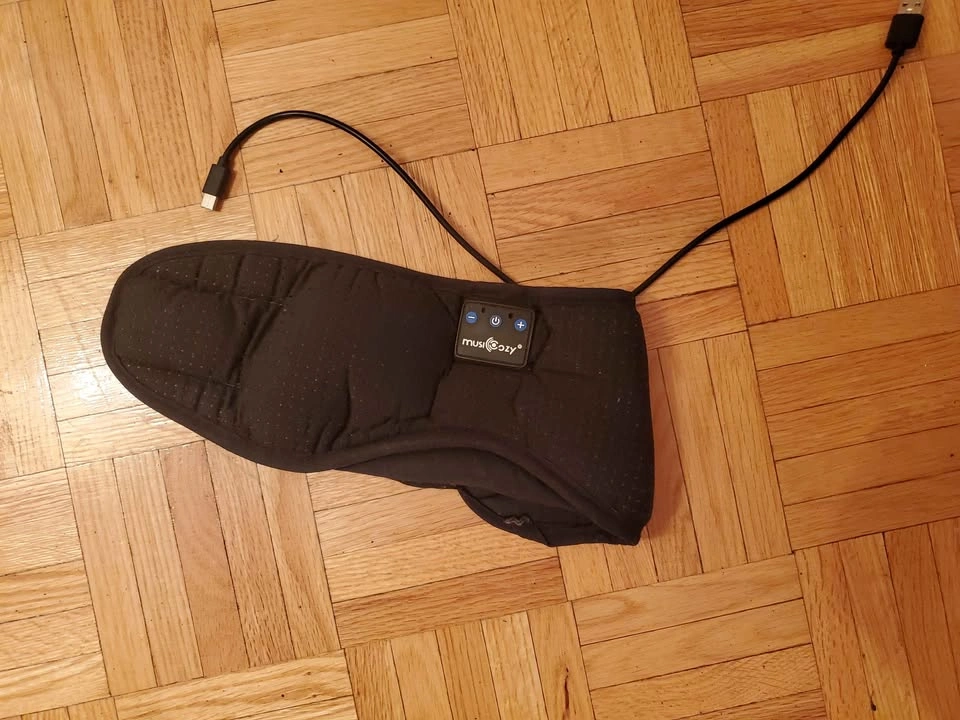Sleeping mask with built-in headphones - photo 2