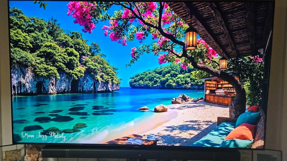 Samsung 65" QLED TV - photo 2