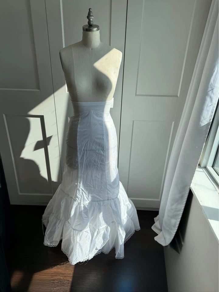 Brand New David's Bridal Mermaid Petticoat Size 6 - photo 2